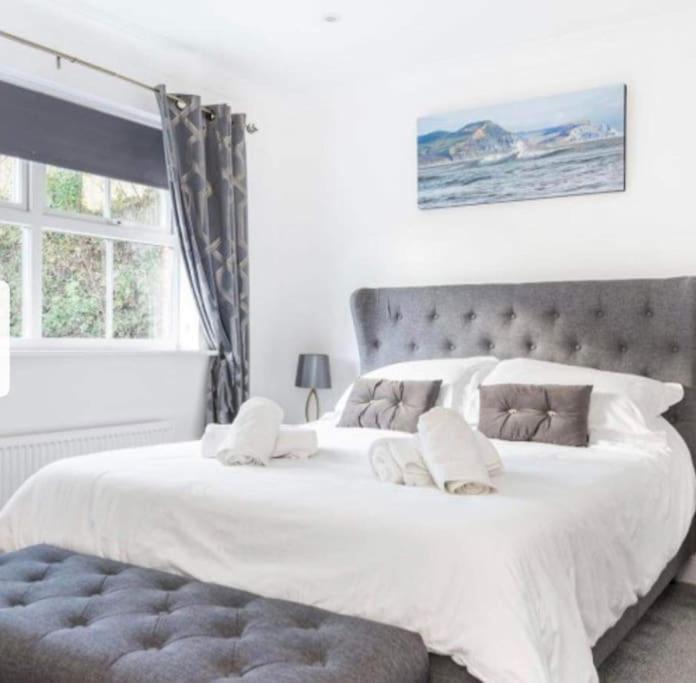 Beautiful Large Property, Sleeps 9 Walking Distance To The Sea , Beaches And Restaurants Fantastic Interior Lyme Regis Exterior foto