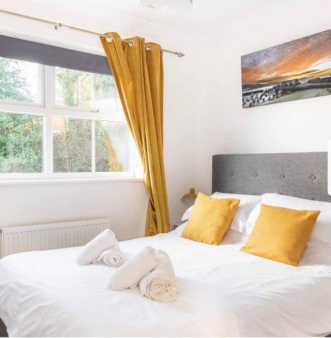 Beautiful Large Property, Sleeps 9 Walking Distance To The Sea , Beaches And Restaurants Fantastic Interior Lyme Regis Exterior foto